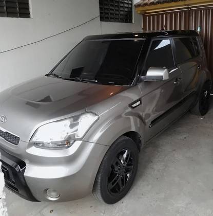 KIA SOUL 1.6 EX 16V FLEX 4P MANUAL KIA SOUL 1.6 EX 16V FLEX 4P MANUAL